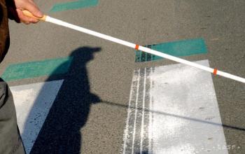 Biela palica dáva slabozrakým možnosť samostatného pohybu